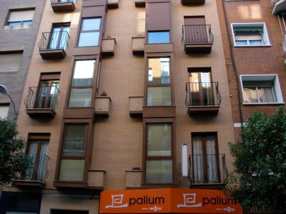 Balcon Con Luz Natural Madrid Esterno foto